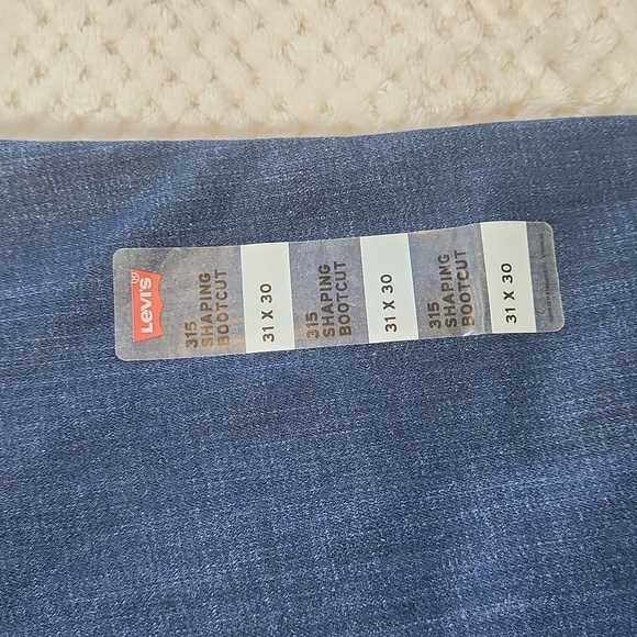 LEVI'S 315 SHAPING BOOTCUT WOMENS JEANS SIZE 31×30 NEW WITH TAGS - Picture 7 of 16